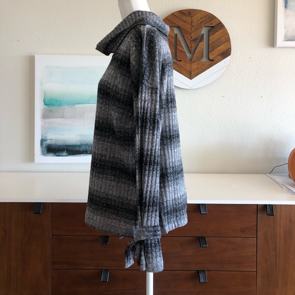 NWT Cowel Neck Long Sleeve - Picture 2 of 5